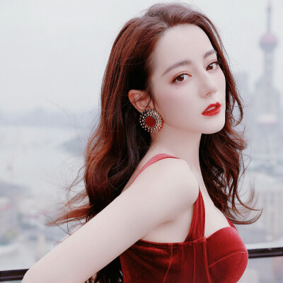 迪丽热巴头像6p
自修 拿图点赞 二传注出