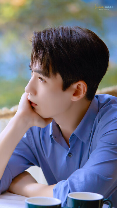 朱一龙 陈一鸣 亲爱的自己
cr. 陌晓轩