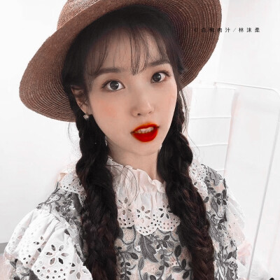 iu
：睡眠（shuimian）和失眠（shimian）的区别是少了一个你
©白桃肉汁