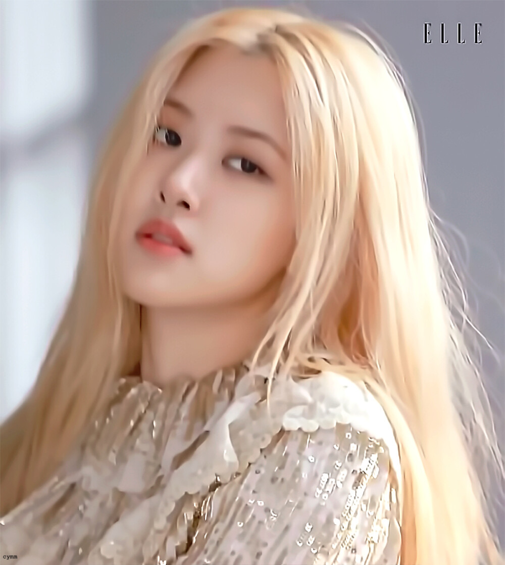 ROSÉ rosie
拿图请收藏专辑