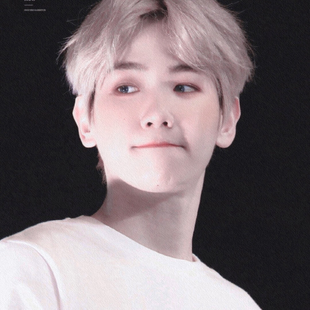 给姐姐一个wink。
cr.BAEKHUG