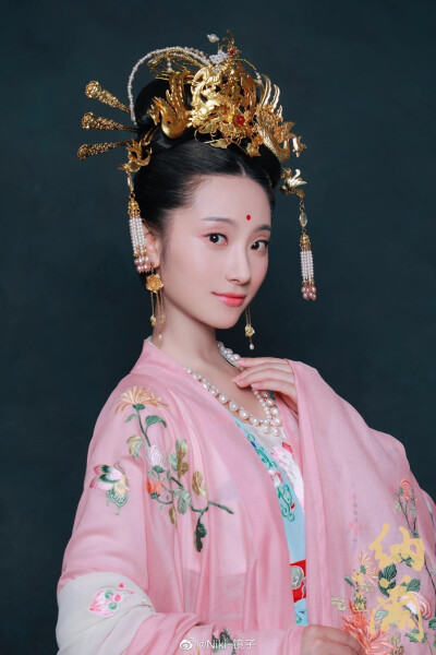 推特汉服：汉服精致妆容