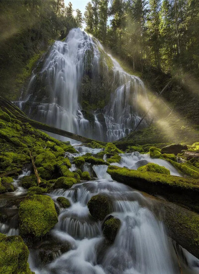 飞流直下三千尺