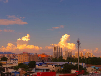 一段危险的旅途结束 我要和你平静的生活 去看看天边日落。