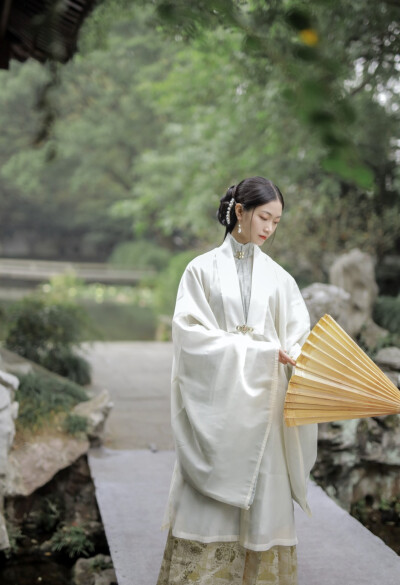 天街小雨润如酥