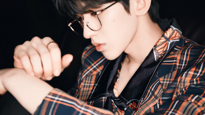 蔡徐坤橙光素材
dt.书书