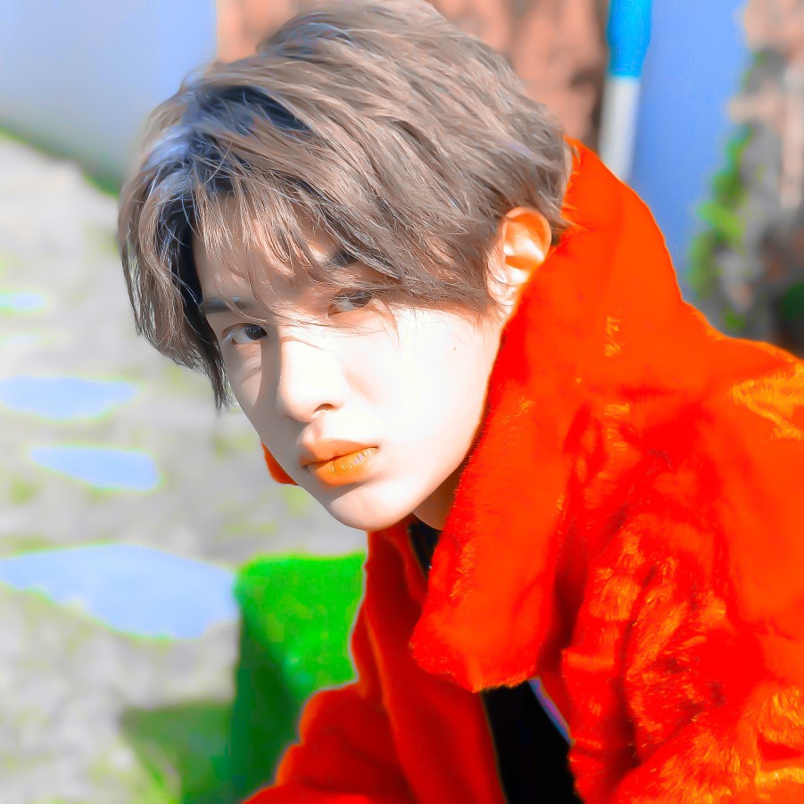  JUSTIN黄明昊 #
二传标注 © 小野芥子 ：
抱图看简介 #
