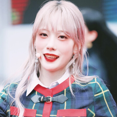 李LUDA.