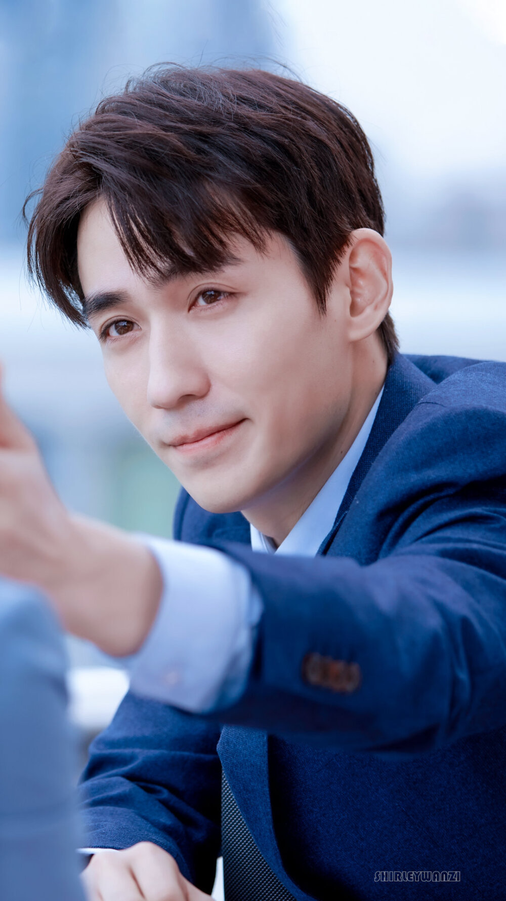 朱一龙亲爱的自己陈一鸣图源拢龙碗里的shirley丸子