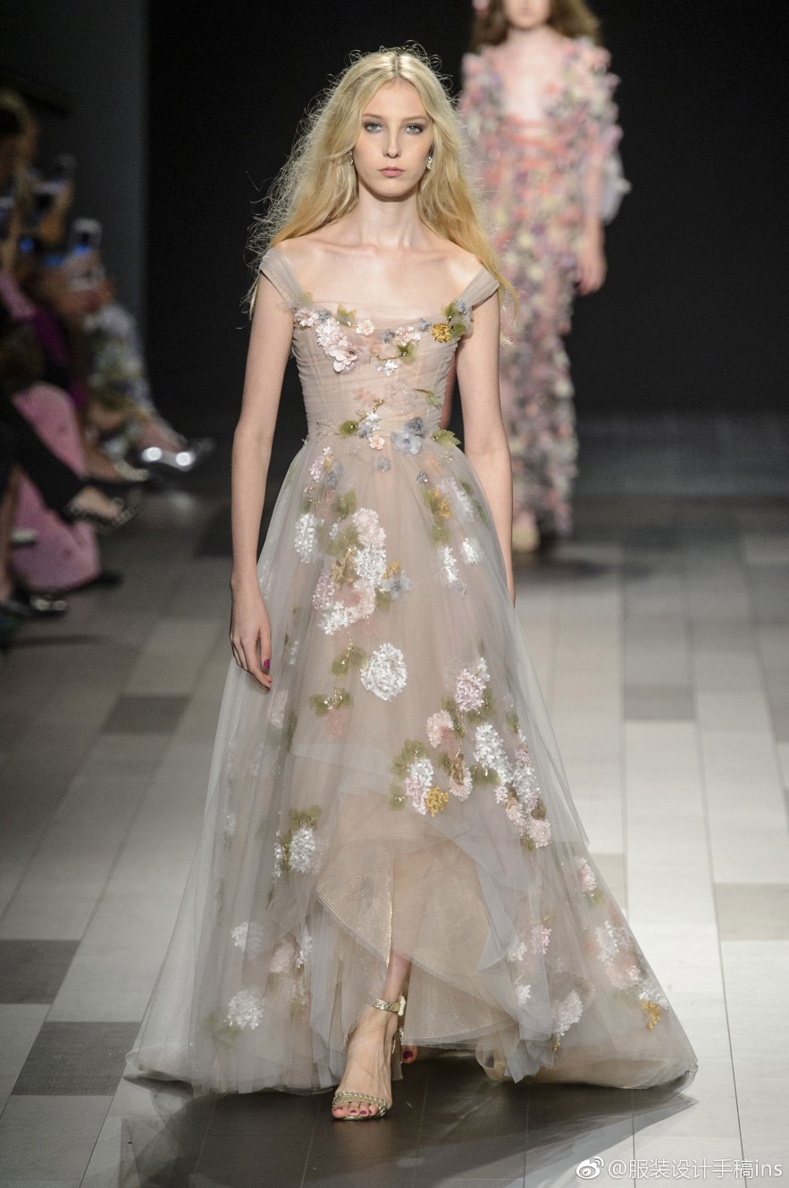 Marchesa 2018 Spring RTW
仙女小裙裙