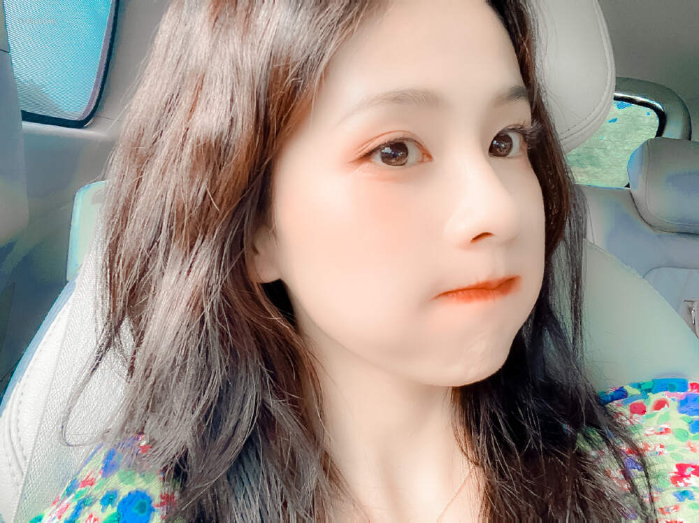 白鹿
cr.沐子奶罐-