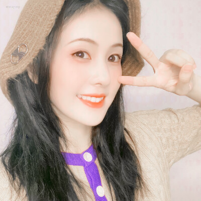 白鹿
cr.沐子奶罐-