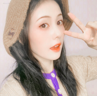 白鹿
cr.沐子奶罐-