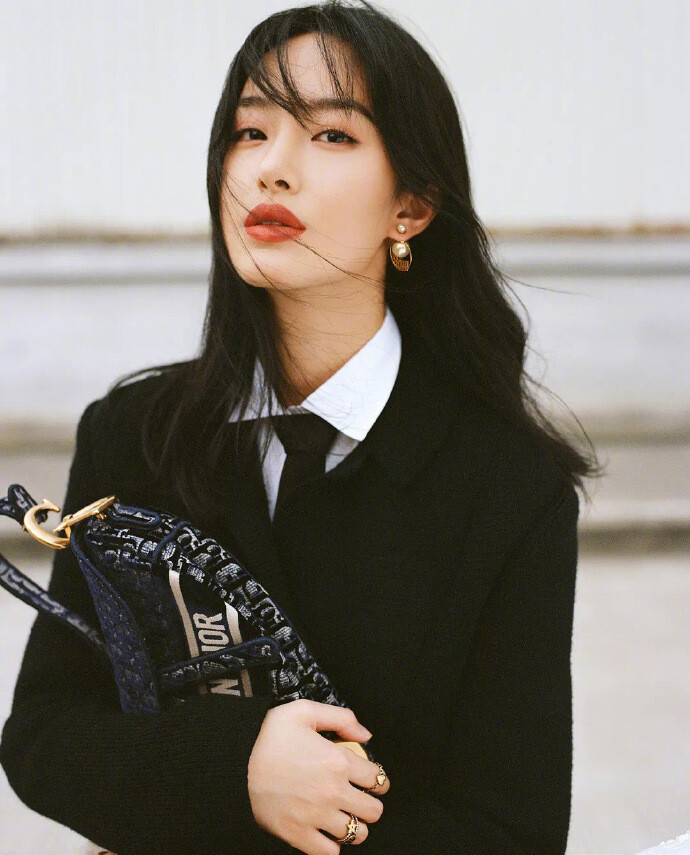 杨采钰 × DIOR