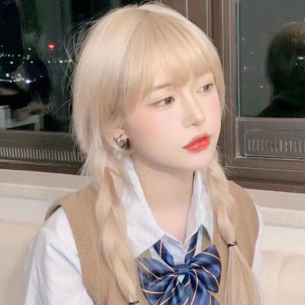 女头