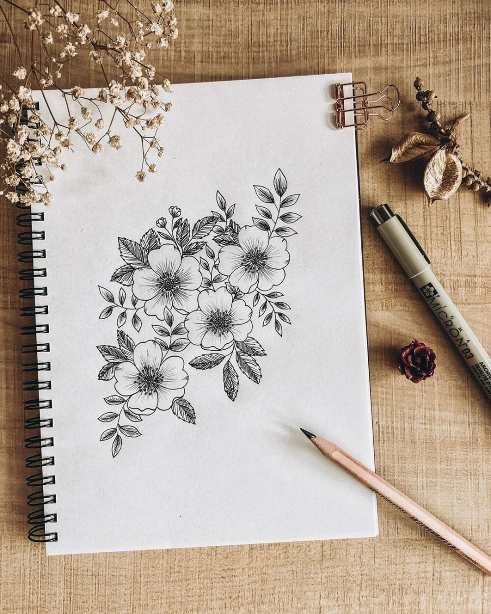 花卉植物线描画 cr :vx彩铅水彩马克笔