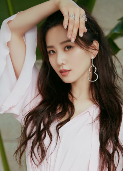 刘诗诗
诗舞倾城
来自微博@
诗诗的小板报
9-19