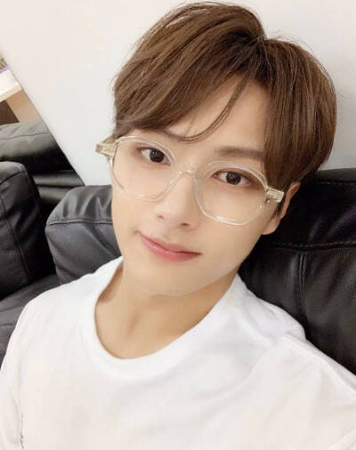 JUN 文俊辉 SEVENTEEN