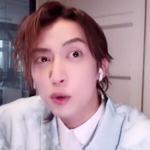 畅哥表情包
自截无字
一粉顶十黑

有些人仗着自己长得好看就一点都不注意表情管理（狗头保命）