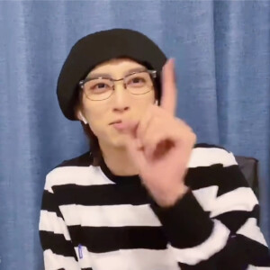 畅哥表情包
自截无字
一粉顶十黑

有些人仗着自己长得好看就一点都不注意表情管理（狗头保命）