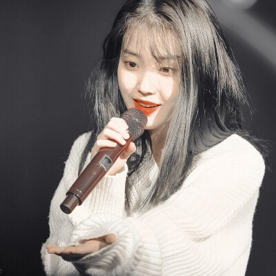 要活在自己的目光里
裴兔
李知恩 iu
cr:iu_snoopy