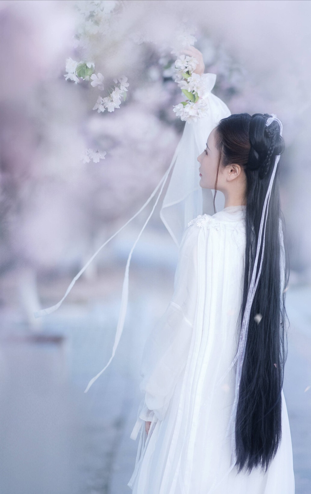 随着眼界的开阔.需要的东西就不一样.所以人心易变.岁月无情.问心无愧就好。