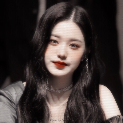 
『ʙʟᴀᴄᴋ』
•@anecdote_wy
•cr.祁月