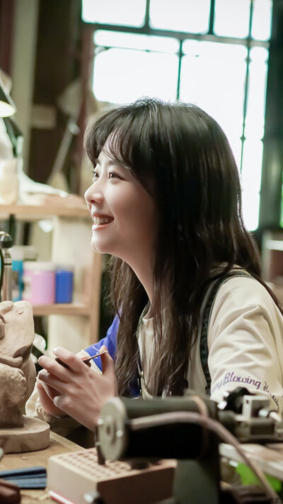 #谭松韵##谭松韵李尖尖#
谭松韵手机壁纸｜修图9P ​
cr@__南宫_ 