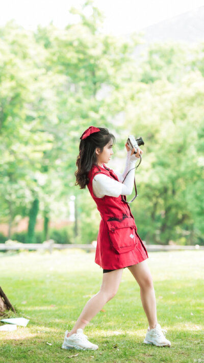 #谭松韵##谭松韵李尖尖#
谭松韵手机壁纸｜修图9P ​
cr@__南宫_ 