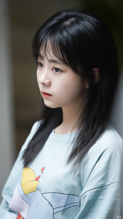 #谭松韵##谭松韵李尖尖#
谭松韵手机壁纸｜修图9P ​
cr@__南宫_ 