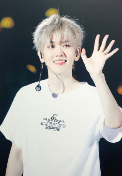 边伯贤 baekhyun 天才爱豆