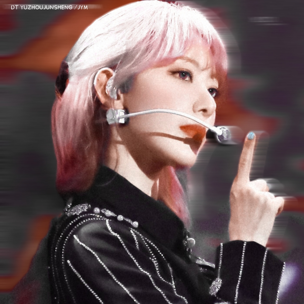 izone宮脇咲良女艺人女爱豆头像舞台跳舞歌手唱歌闺蜜cp情侣小樱花