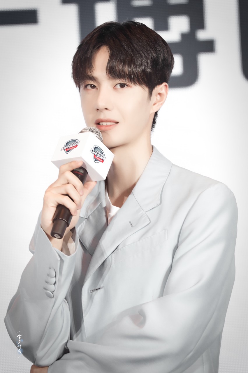 200926舒肤佳品牌见面会uniq王一博crlogo