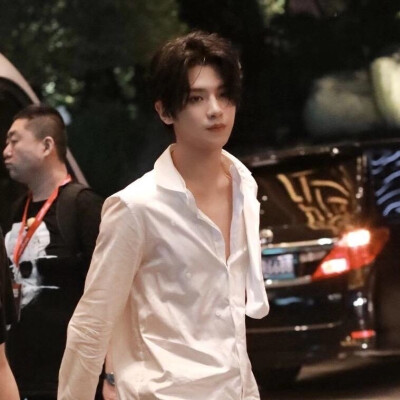 黄明昊