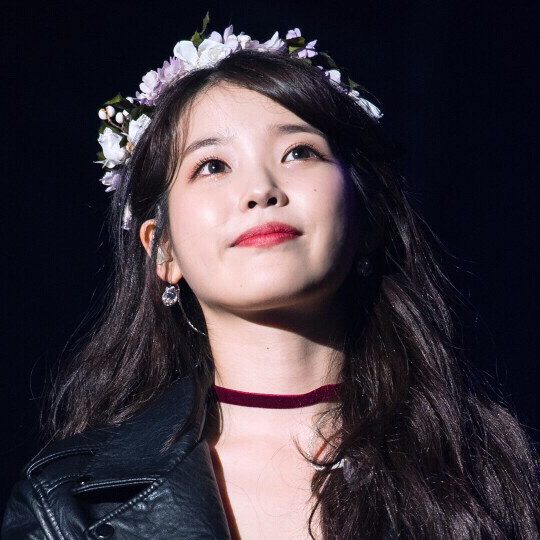 cr.MoonLingt_iu