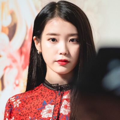 cr.MoonLingt_iu