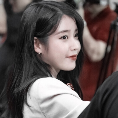 cr.MoonLingt_iu