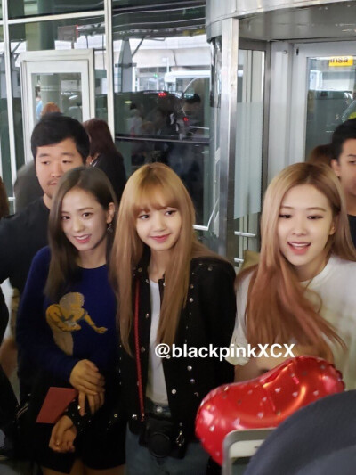 lisa with jisoo 生图
荔枝cp
拿图请收藏专辑