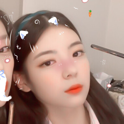 Yeji/Lia
贴纸源于要上楼就快点