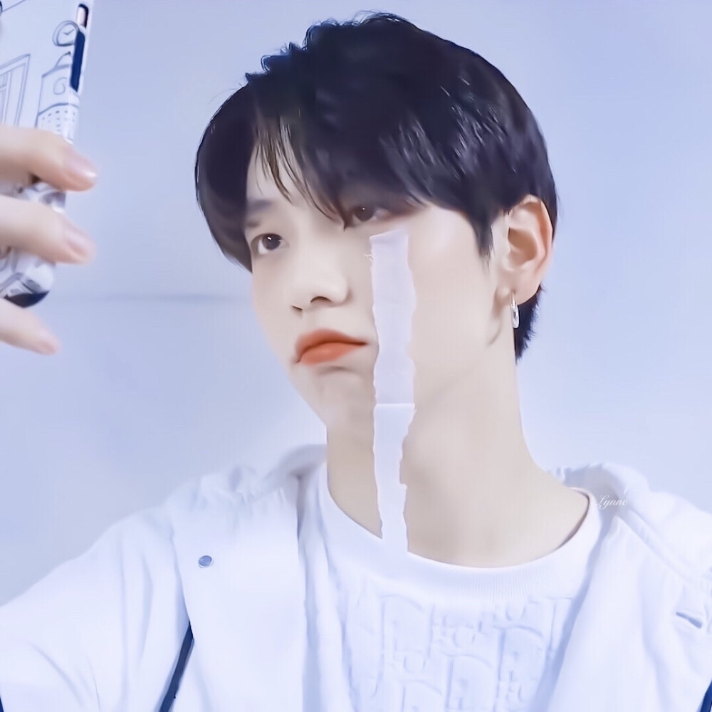 “(T ^ T)”
#崔秀彬#TXT#
Lynne.
原截野格君