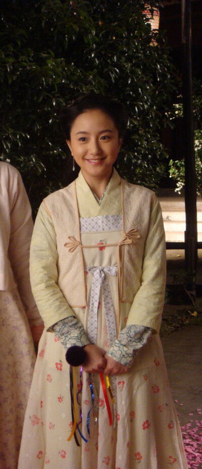 
李倩 饰 陶芊芊