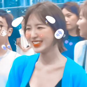 Blue



贴纸cr许辄