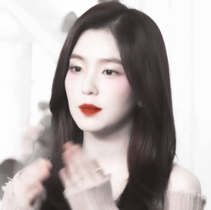 * 白 兔 小 泫 的 飞 吻