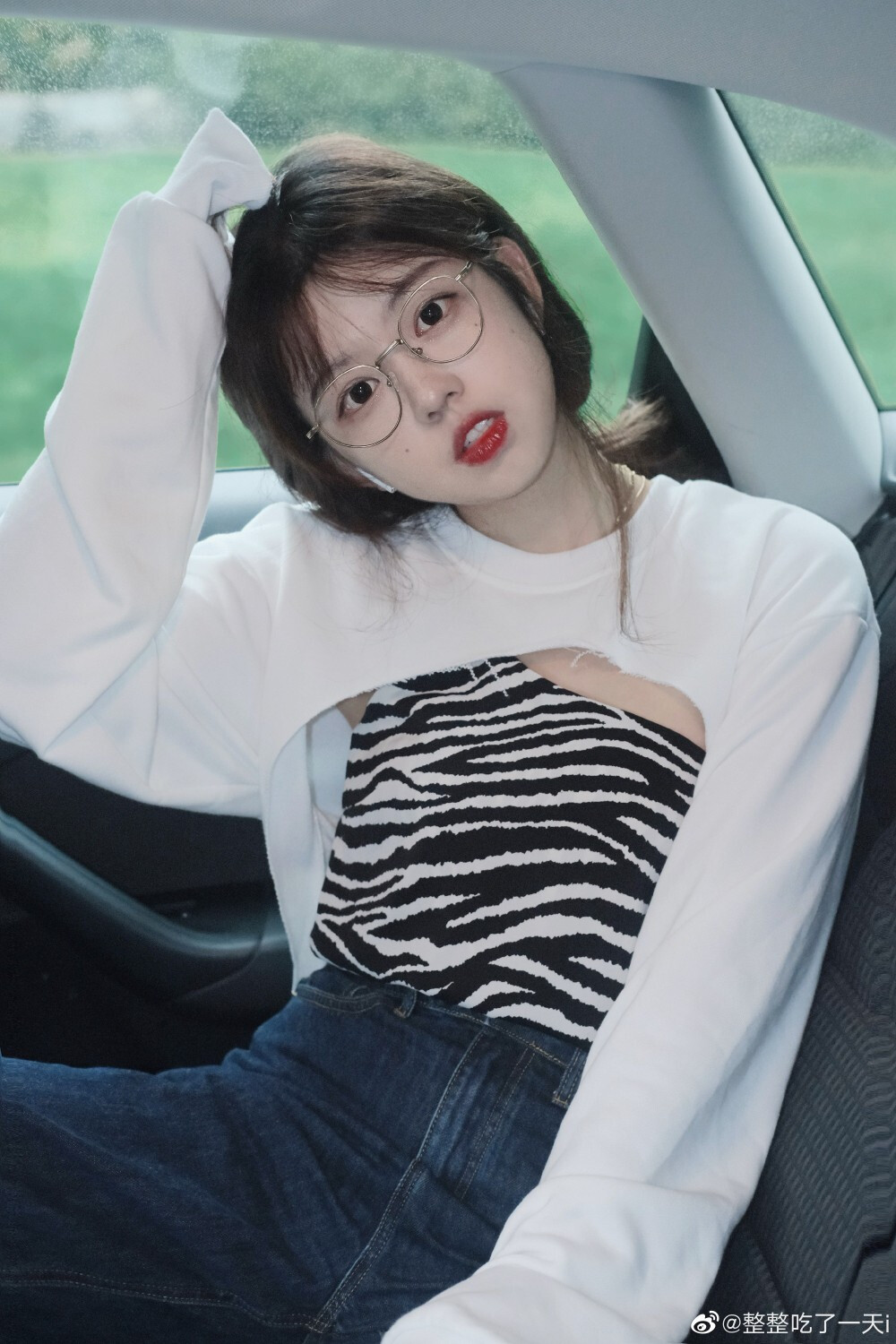 啊～想让这副眼镜半永久
cr@整整吃了一天i