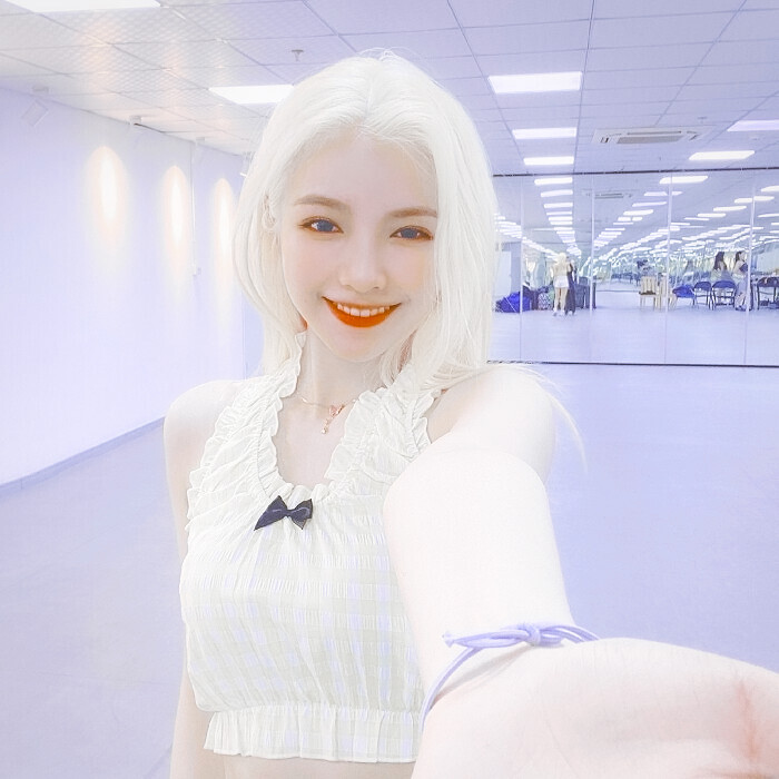 •小皮筋给谁•
许杨玉琢
注明裴小允