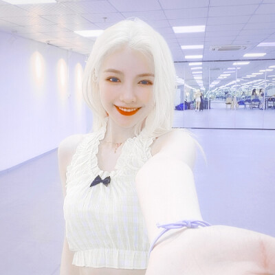 •小皮筋给谁•
许杨玉琢
注明裴小允