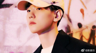 邊伯賢 Baekhyun
“記住你是我的寶貝，不需要隱藏你的難過和委屈?！?－
?抱圖者發(fā)抖音寫小說弄橙光請告知出處
→By玖生一世