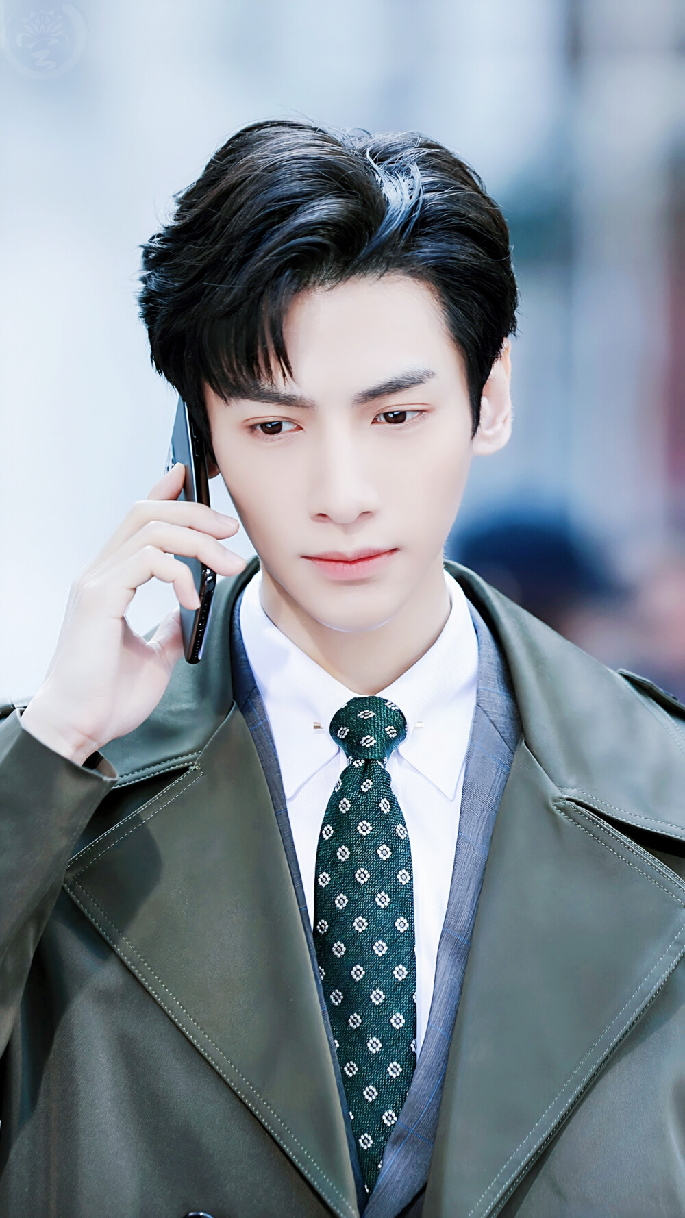 半是蜜糖半是伤袁帅罗云熙