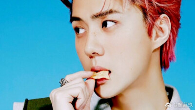 吴世勋 Sehun
“我本以為我已百毒不侵，沒想到你偏偏是那一百零一。”
✓抱图者发抖音写小说弄橙光请告知出处
→By玖生一世