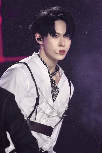 金道英 DOYOUNG